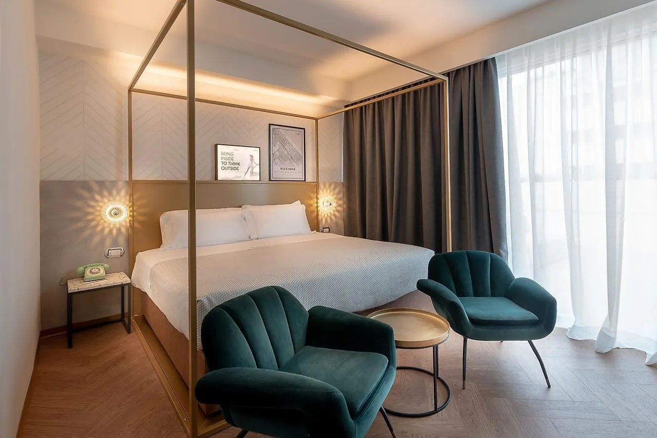 The Box Riccione - Adults Only Otel