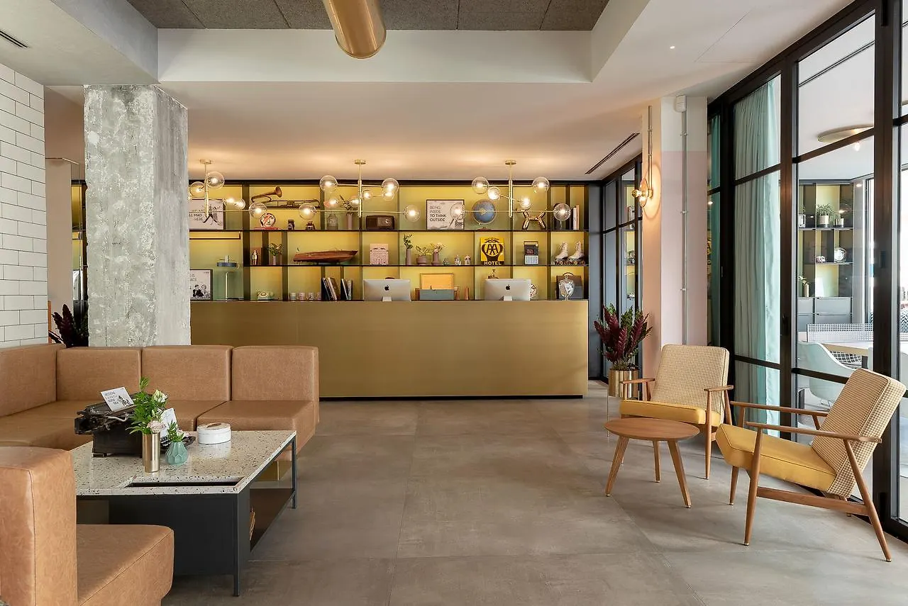 The Box Riccione - Adults Only Otel