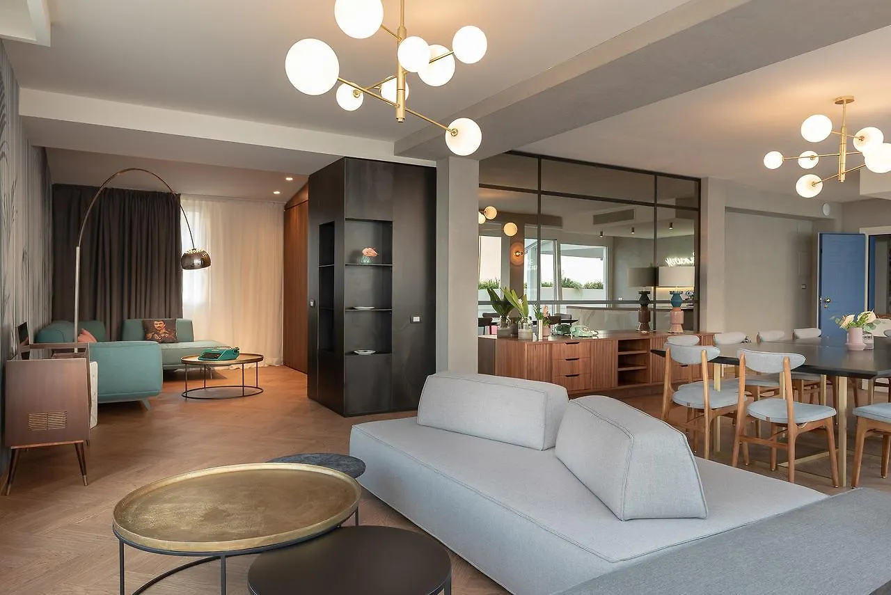 The Box Riccione - Adults Only Otel
