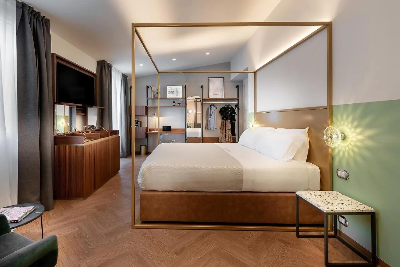 The Box Riccione - Adults Only Otel